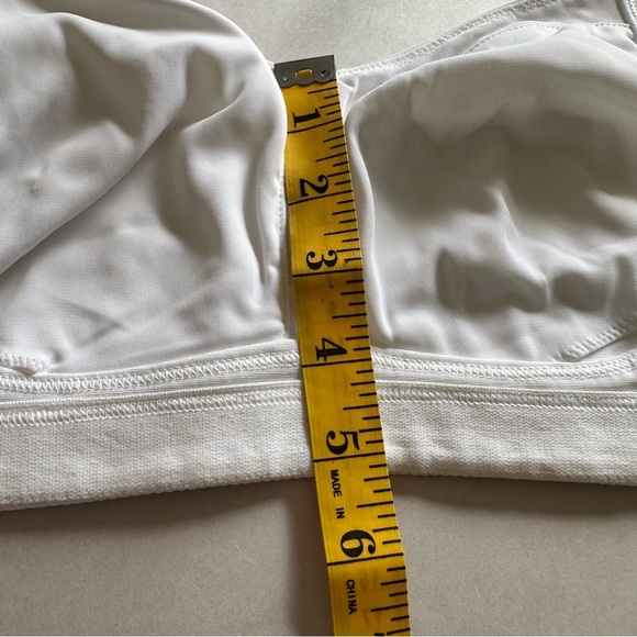 Lululemon White Sports Bra Intimates & Sleepwear - Picture 10 of 12